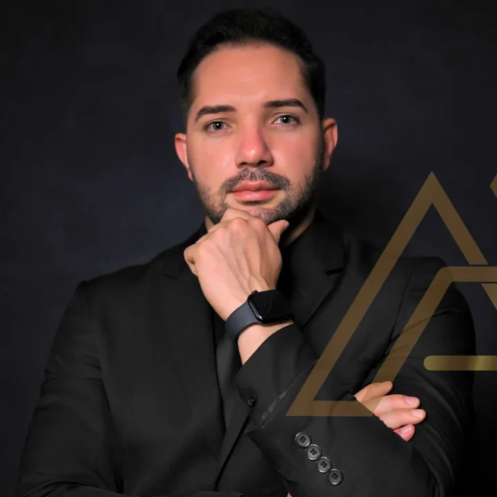 Dr. Douglas Almeida, sócio-fundador